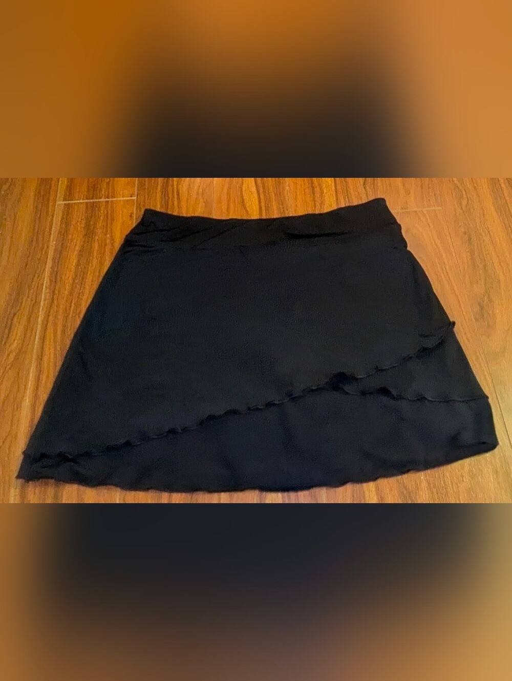 EUC Sz Lg Maggie Lane Lightweight Tiered Ruffle Stretchy Skort, Black